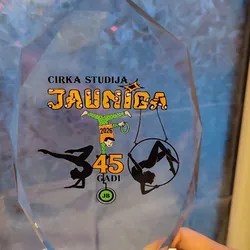 Cirka studija Jaunība